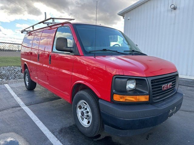 2017 GMC Savana Base