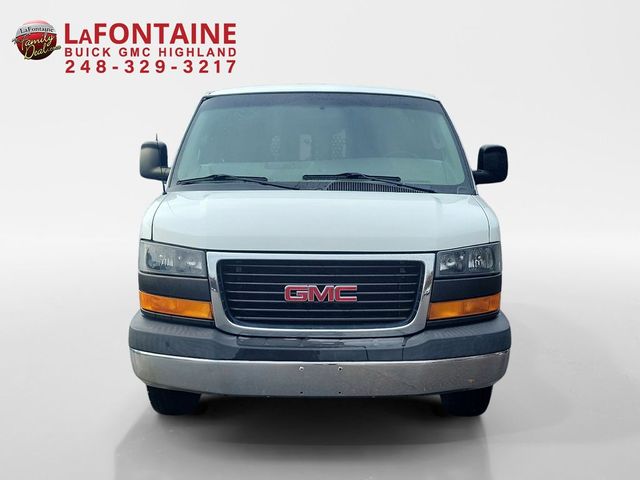 2017 GMC Savana Base