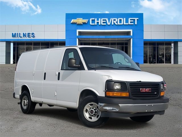 2017 GMC Savana Base
