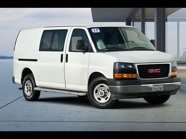 2017 GMC Savana Base