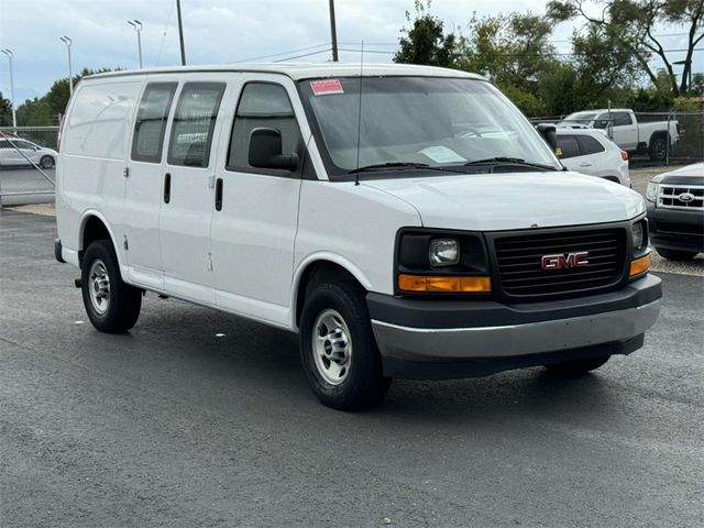 2017 GMC Savana Base