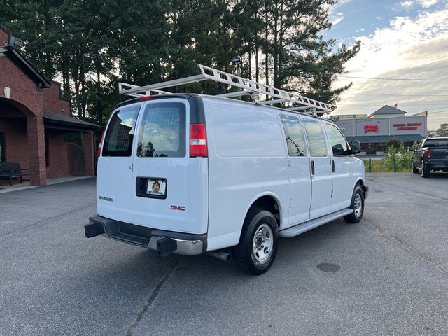 2017 GMC Savana Base