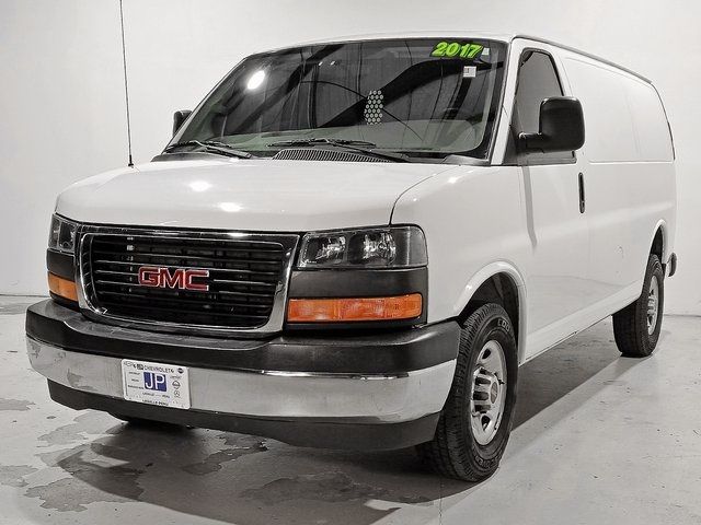 2017 GMC Savana Base