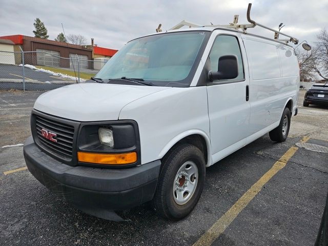 2017 GMC Savana Base