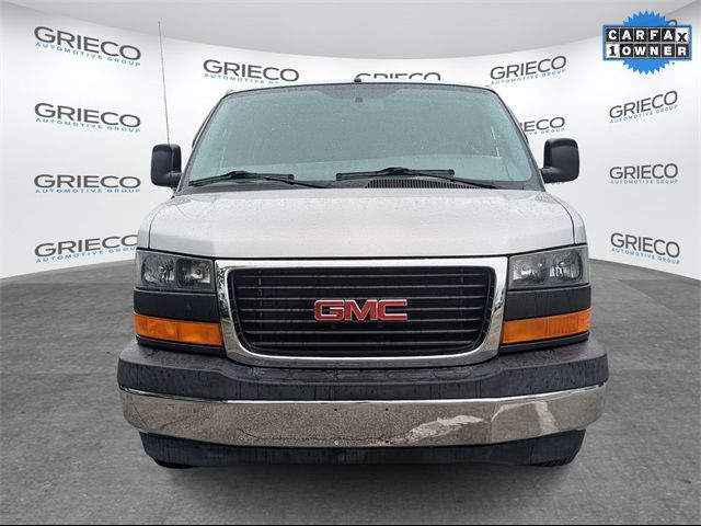 2017 GMC Savana Base