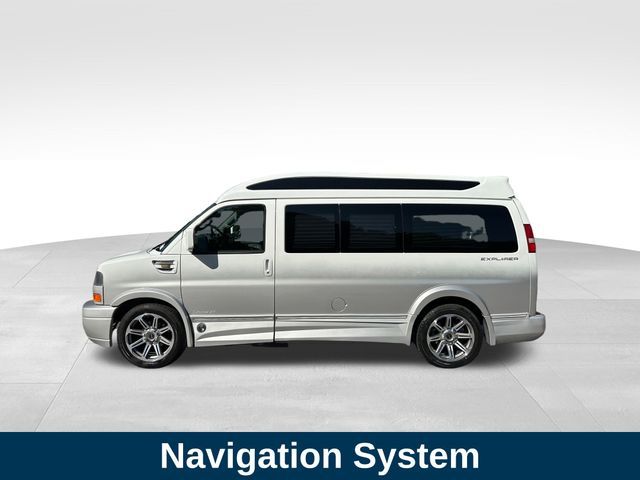 2017 GMC Savana Base