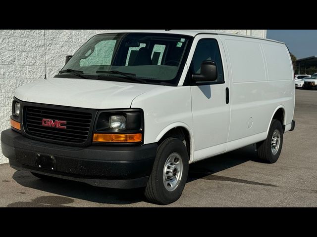 2017 GMC Savana Base