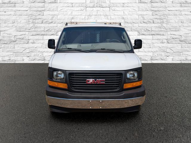2017 GMC Savana Base