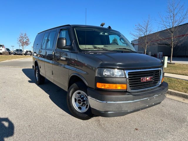 2017 GMC Savana Base