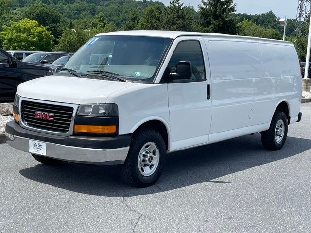 2017 GMC Savana Base