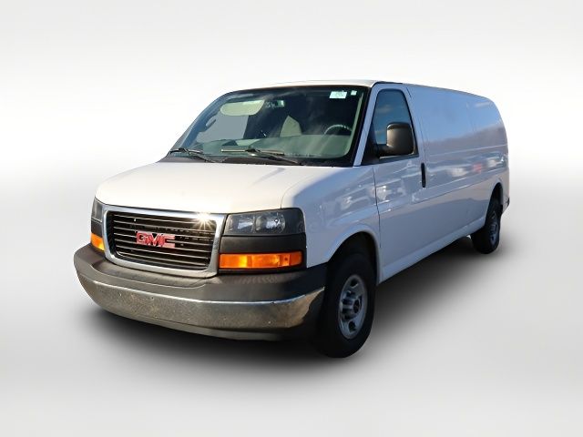 2017 GMC Savana Base