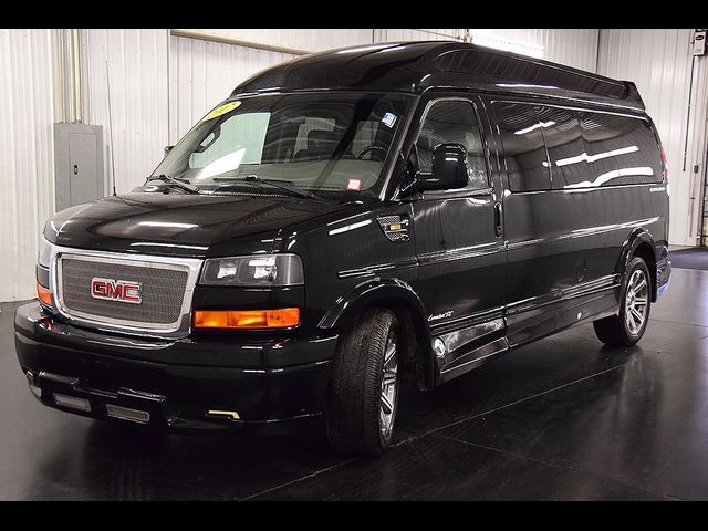 2017 GMC Savana Base