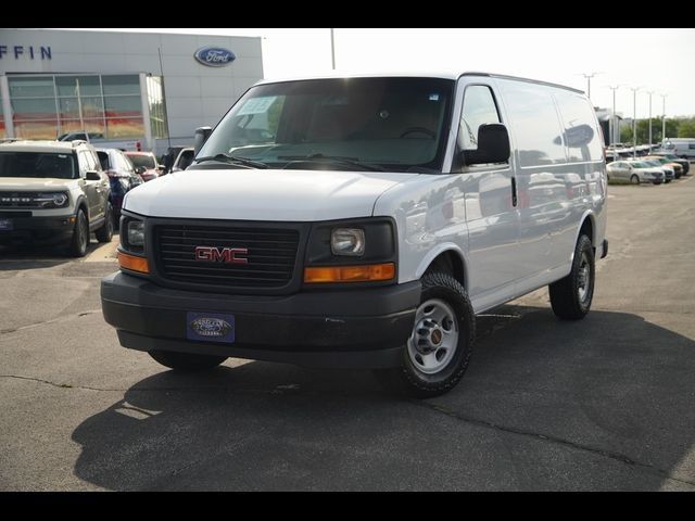 2017 GMC Savana Base