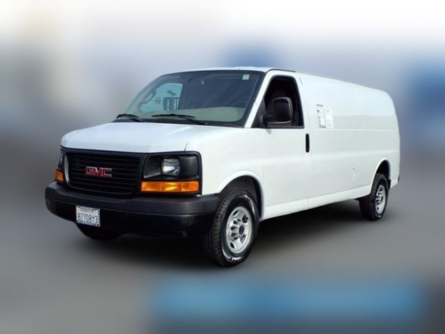 2017 GMC Savana Base