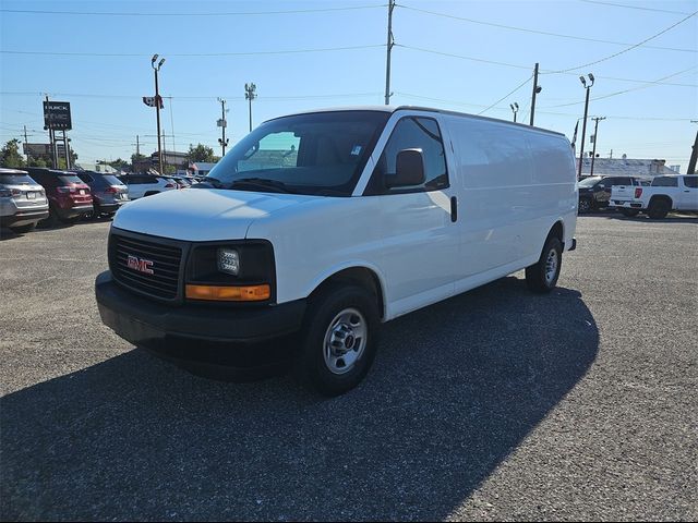 2017 GMC Savana Base