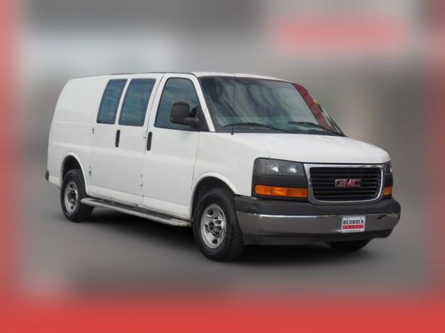 2017 GMC Savana Base