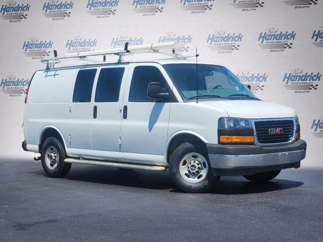 2017 GMC Savana Base