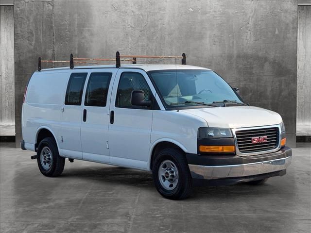 2017 GMC Savana Base