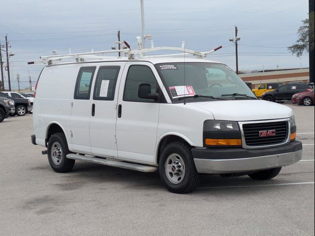 2017 GMC Savana Base