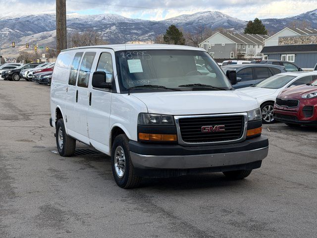 2017 GMC Savana Base