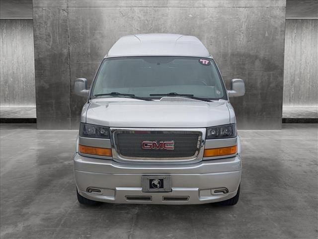 2017 GMC Savana Base