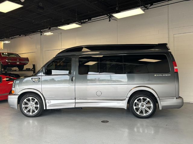 2017 GMC Savana Base