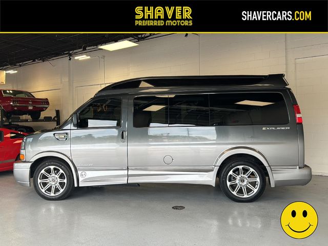 2017 GMC Savana Base