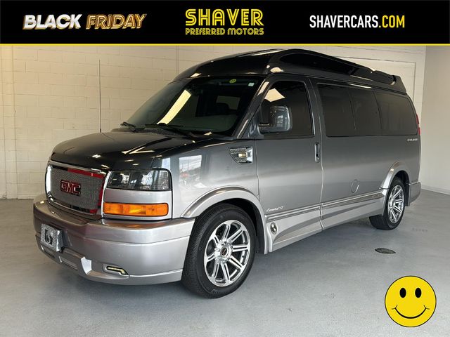 2017 GMC Savana Base