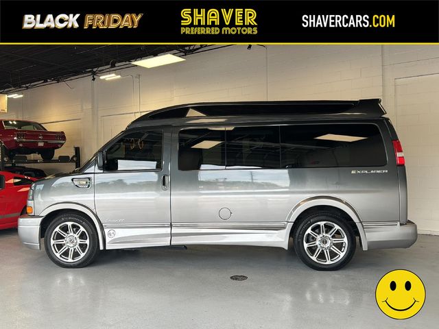 2017 GMC Savana Base