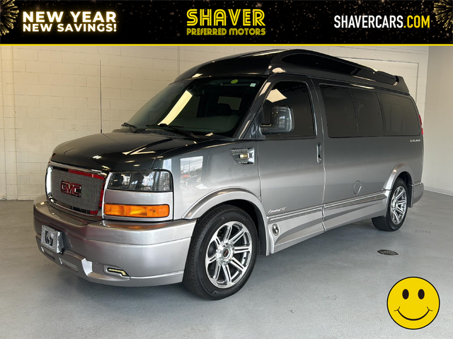 2017 GMC Savana Base