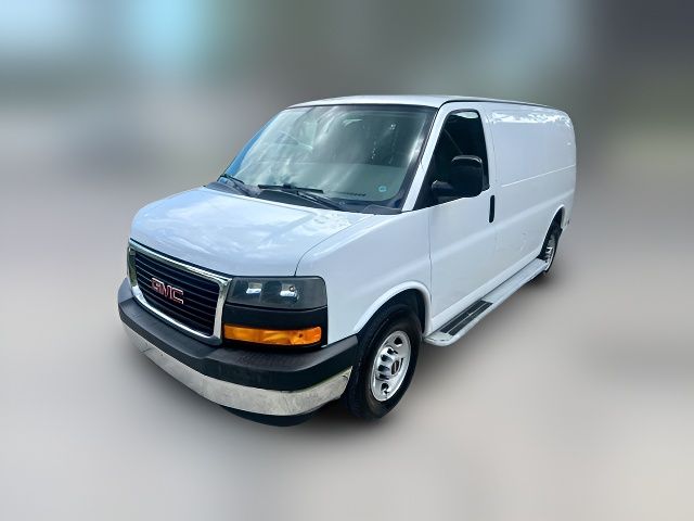 2017 GMC Savana Base