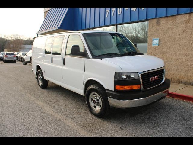 2017 GMC Savana Base