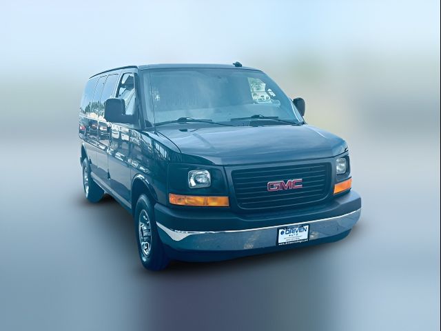 2017 GMC Savana Base