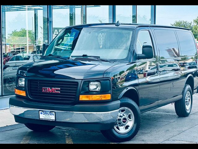 2017 GMC Savana Base