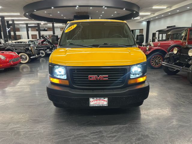 2017 GMC Savana Base