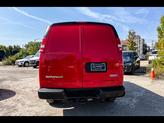 2017 GMC Savana Base