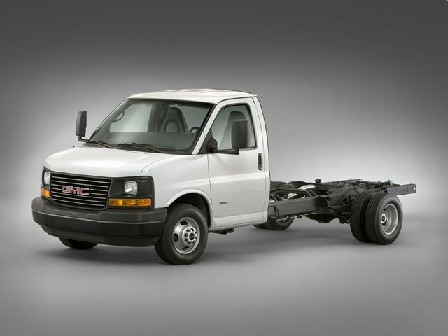 2017 GMC Savana Base