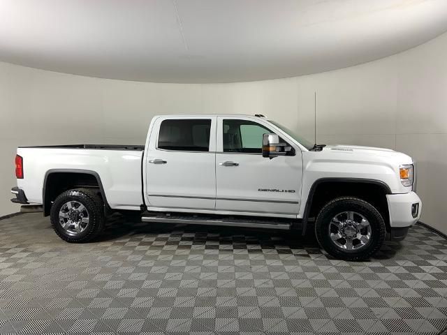 2017 GMC Sierra 3500HD Denali