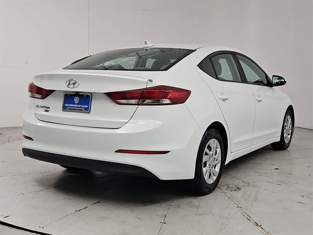 2017 Hyundai Elantra SE