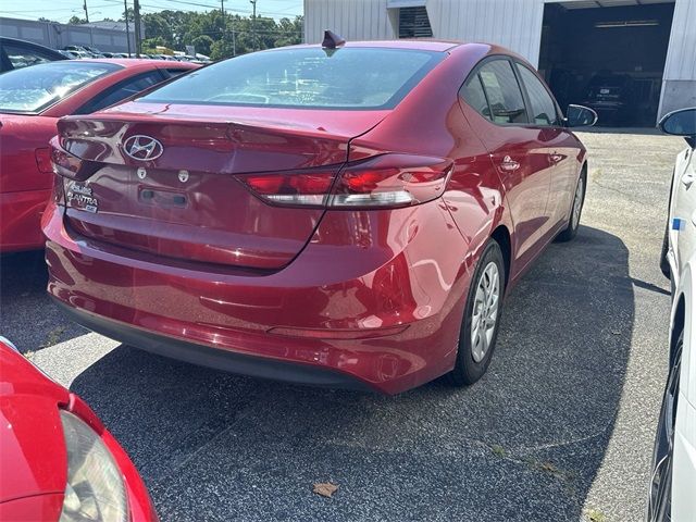 2017 Hyundai Elantra SE