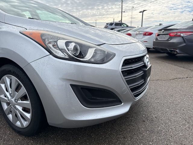 2017 Hyundai Elantra GT Base