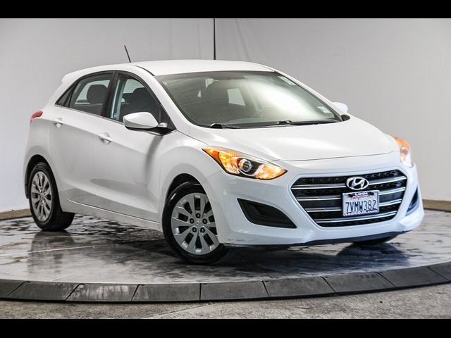 2017 Hyundai Elantra GT Base