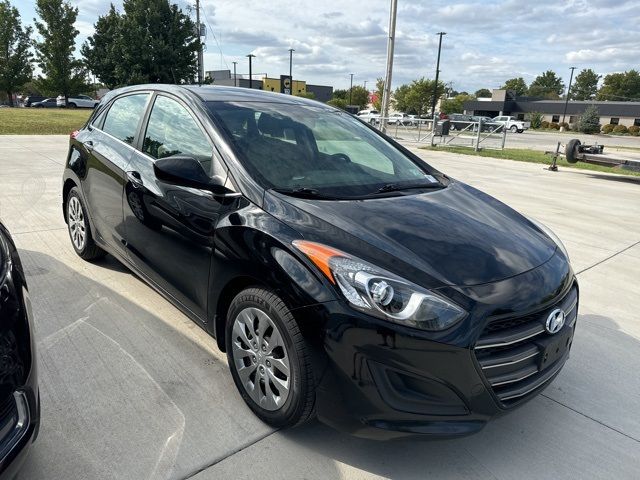 2017 Hyundai Elantra GT Base