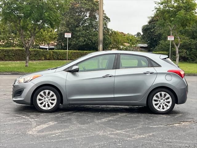 2017 Hyundai Elantra GT Base