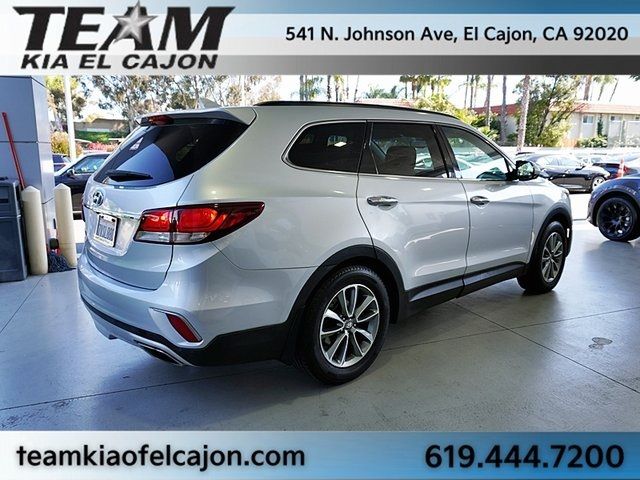 2017 Hyundai Santa Fe SE