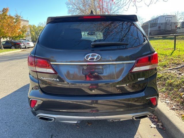 2017 Hyundai Santa Fe SE