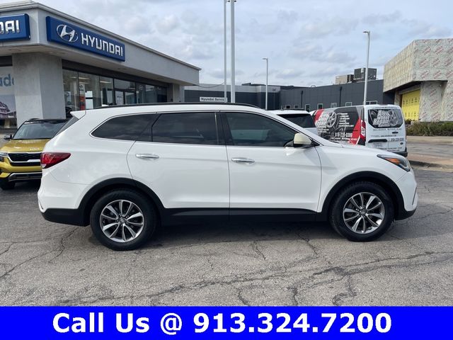 2017 Hyundai Santa Fe SE