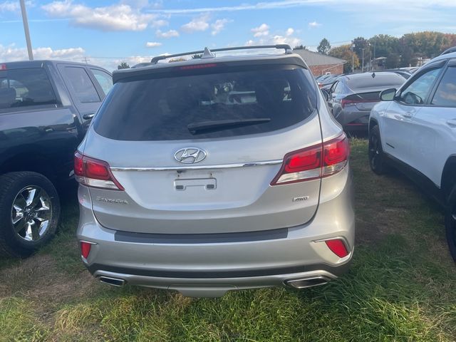 2017 Hyundai Santa Fe SE