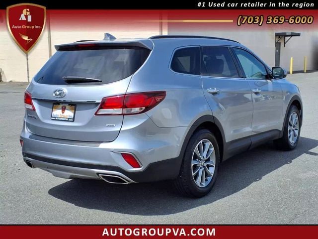 2017 Hyundai Santa Fe SE