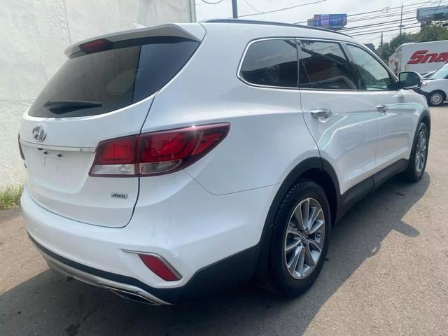 2017 Hyundai Santa Fe SE